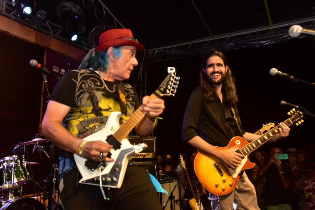 Armandinho e Eric Assmar se apresentam com solos de clássicos de Heavy Metal no Rock Real Cover Festival
