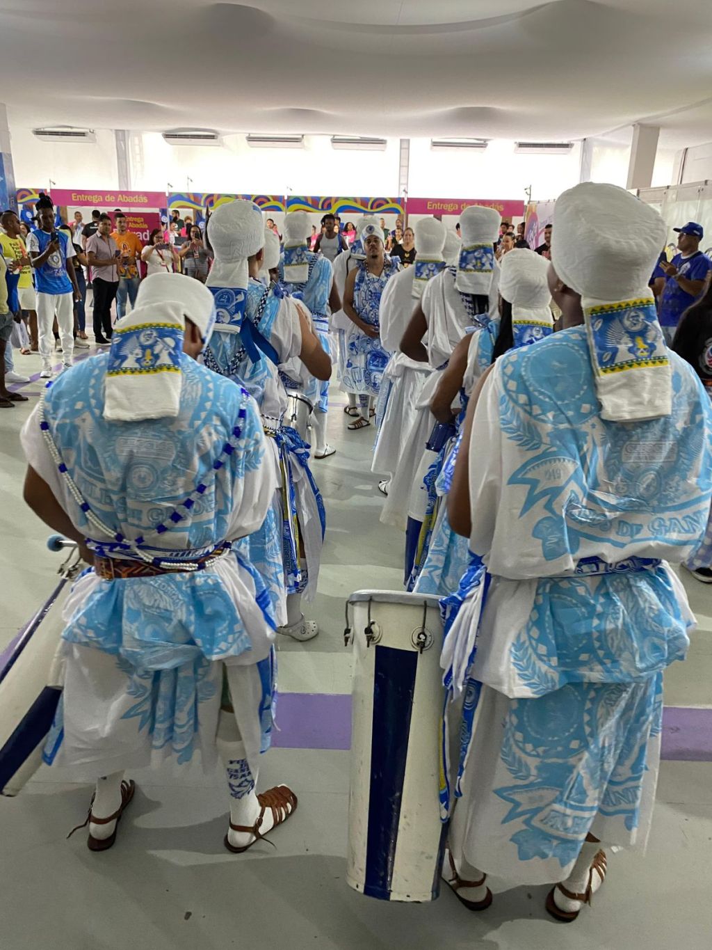 Central do Carnaval antecipa entrega exclusiva das fantasias do Afoxé Filhos de&nbsp;Gandhy